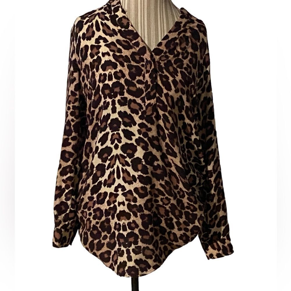 Gianni Bono leopard print blouse excellent condition see pics great style